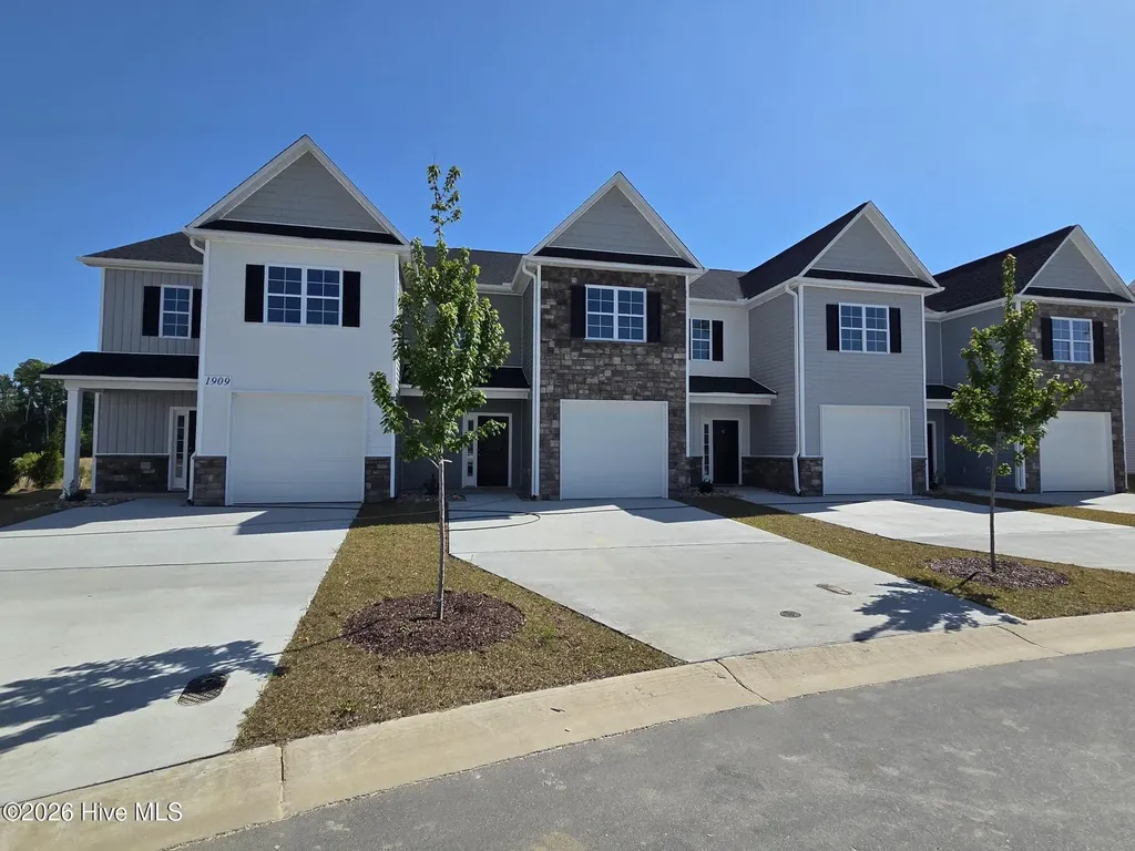 1909 Newbury Way Greenville NC 27834