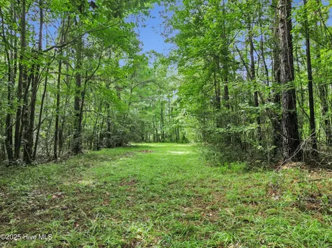 531 Sandy Point Drive Beaufort NC 28516
