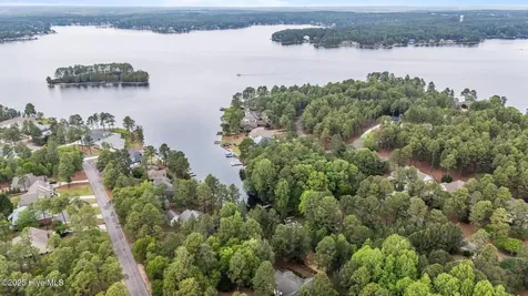 113 Baker Circle West End NC 27376