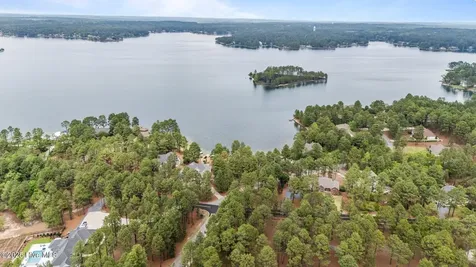 113 Baker Circle West End NC 27376