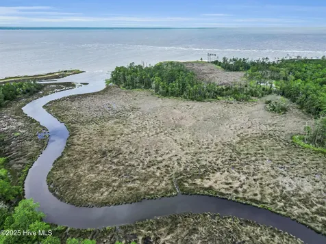 695 Sandy Point Drive Beaufort NC 28516
