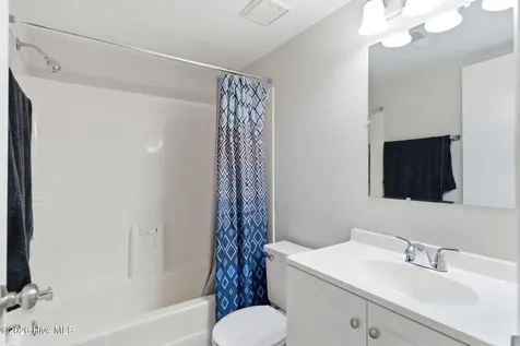 4523 Holly Tree Road Wilmington NC 28412