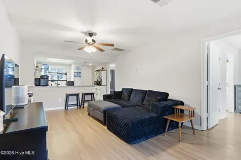 4523 Holly Tree Road Wilmington NC 28412