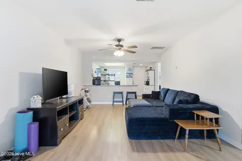 4523 Holly Tree Road Wilmington NC 28412