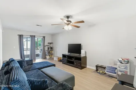 4523 Holly Tree Road Wilmington NC 28412