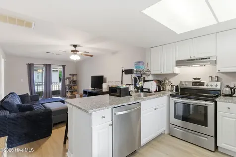 4523 Holly Tree Road Wilmington NC 28412