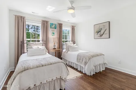 1928 Snowy Egret Drive Morehead City NC 28557