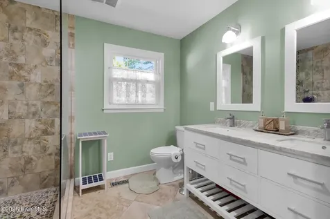 2016 Spencer Avenue New Bern NC 28560