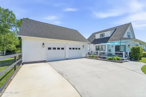 48 Pickett Way Swansboro NC 28584