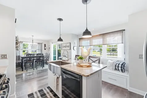 48 Pickett Way Swansboro NC 28584