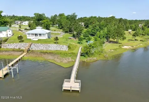 48 Pickett Way Swansboro NC 28584