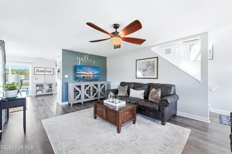 48 Pickett Way Swansboro NC 28584