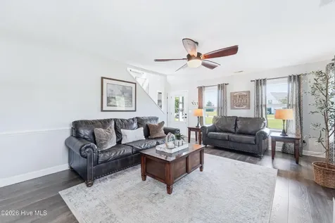 48 Pickett Way Swansboro NC 28584