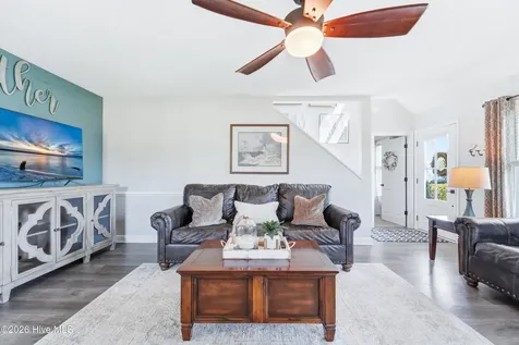 48 Pickett Way Swansboro NC 28584