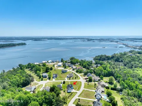 48 Pickett Way Swansboro NC 28584