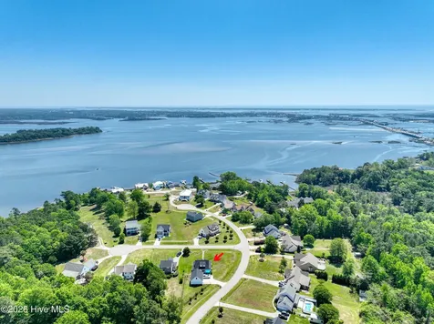 48 Pickett Way Swansboro NC 28584