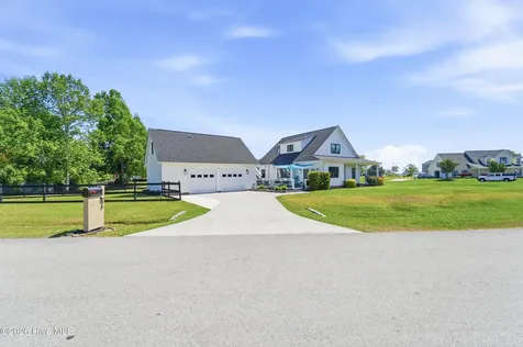 48 Pickett Way Swansboro NC 28584