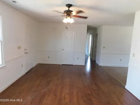 303 Betty Drive Elizabeth City NC 27909