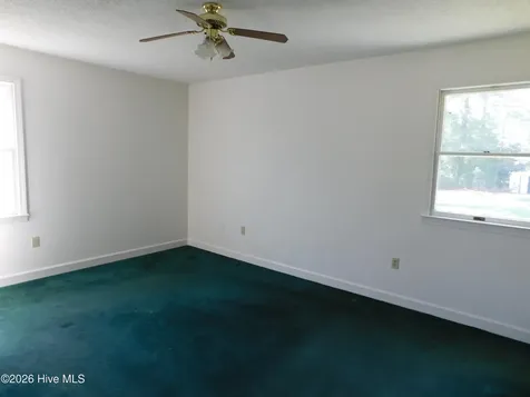 303 Betty Drive Elizabeth City NC 27909