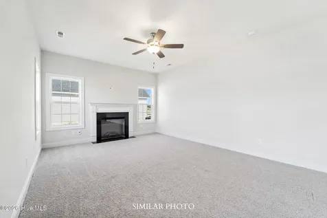 492 Appalachian Trail N Jacksonville NC 28546