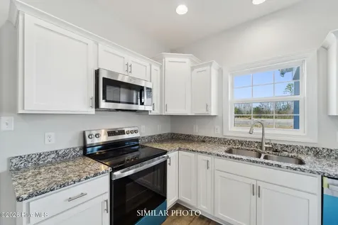 492 Appalachian Trail N Jacksonville NC 28546