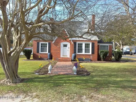 215 N Elm Street Chadbourn NC 28431