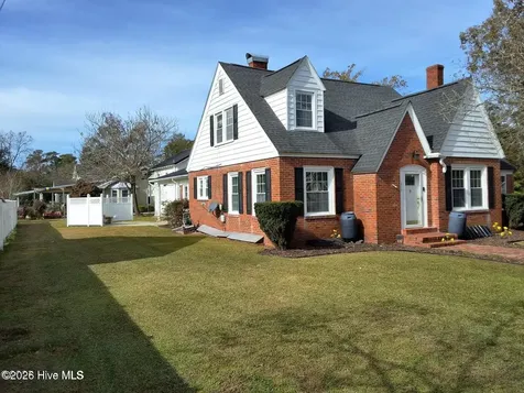 215 N Elm Street Chadbourn NC 28431
