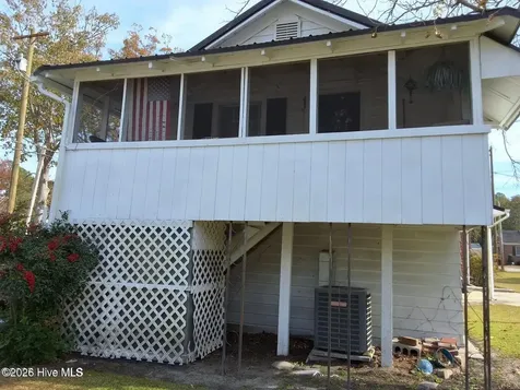 215 N Elm Street Chadbourn NC 28431