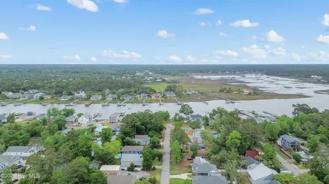 334 NE 49th Street Oak Island NC 28465