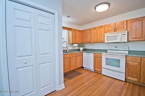34 Pirates Cove Drive Swansboro NC 28584