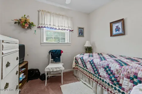 320 N Nc Highway 32 S Sunbury NC 27979