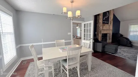 2106 Perry Drive Jacksonville NC 28546