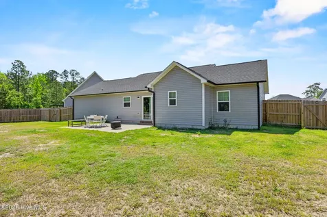811 E Warner Court Hubert NC 28539