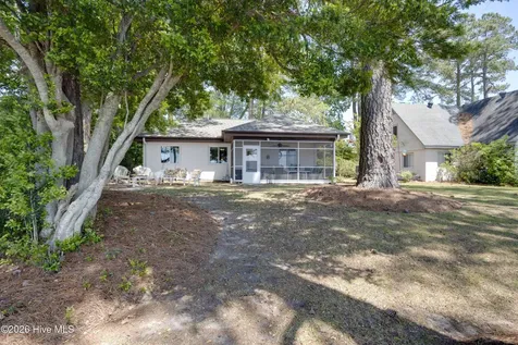 1963 Bayview Road Bath NC 27808