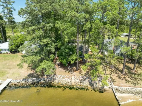 1963 Bayview Road Bath NC 27808