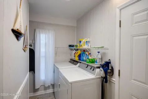 1963 Bayview Road Bath NC 27808