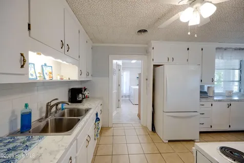1963 Bayview Road Bath NC 27808