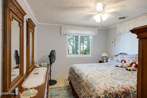 1963 Bayview Road Bath NC 27808