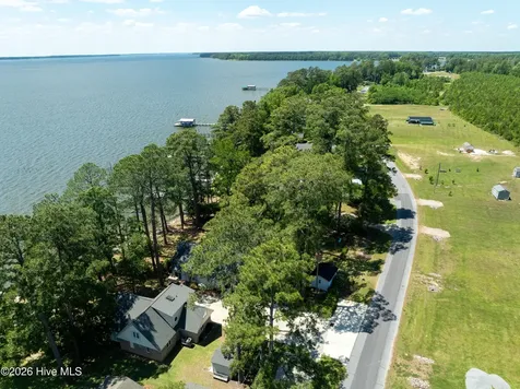 1963 Bayview Road Bath NC 27808