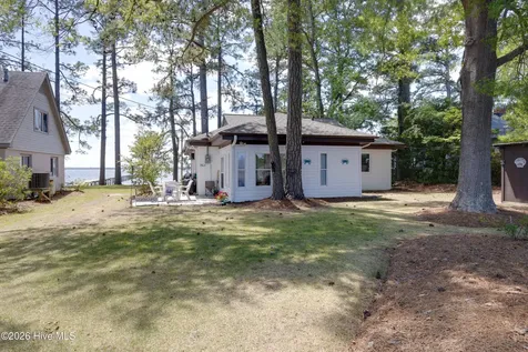 1963 Bayview Road Bath NC 27808
