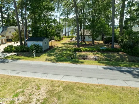 1963 Bayview Road Bath NC 27808
