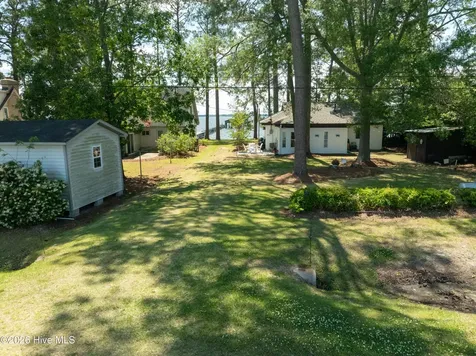 1963 Bayview Road Bath NC 27808