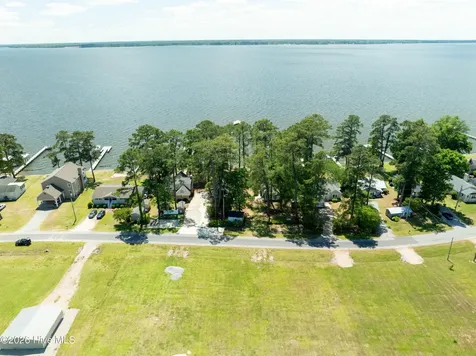1963 Bayview Road Bath NC 27808