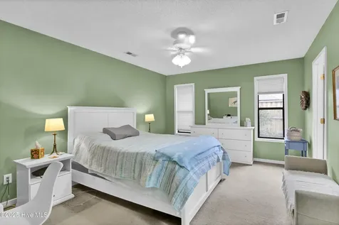 7204 Lounsberry Court Wilmington NC 28405