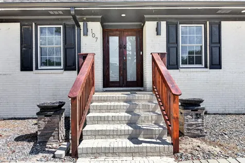 107 Boatswain Drive New Bern NC 28562