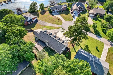 107 Boatswain Drive New Bern NC 28562