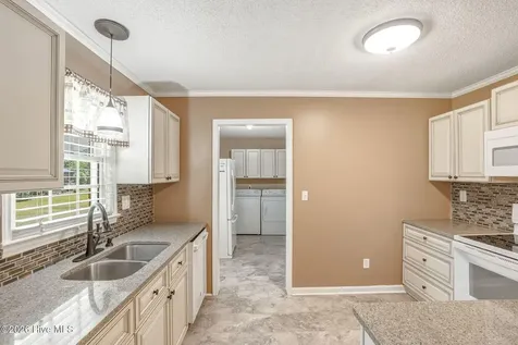 406 Richlands Loop Road Richlands NC 28574