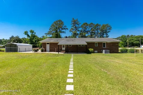 406 Richlands Loop Road Richlands NC 28574