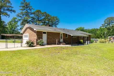 406 Richlands Loop Road Richlands NC 28574