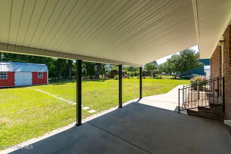 406 Richlands Loop Road Richlands NC 28574